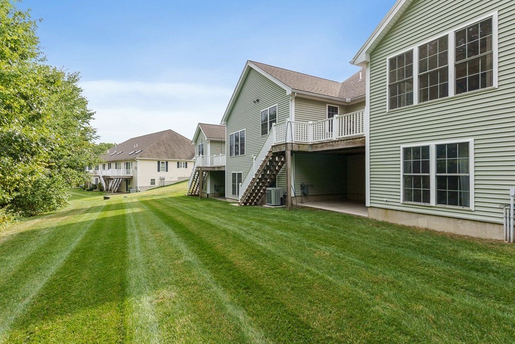 55 Riley Road, Unit 55 Lunenburg, MA 01462 - Photo 4 of 42