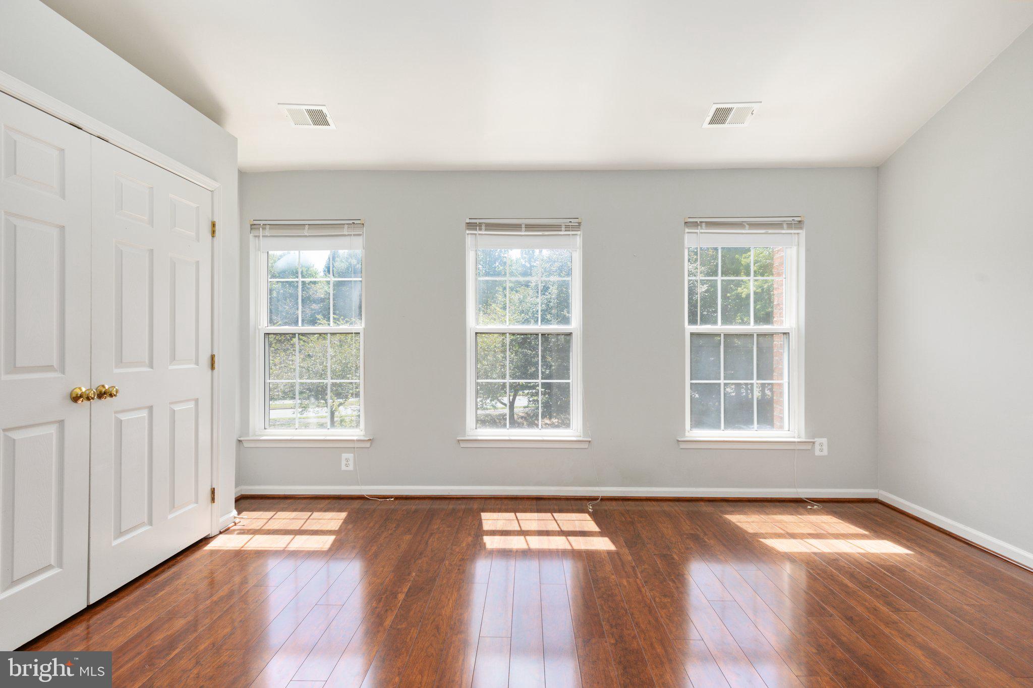 1276 Vintage Place Reston, VA 20194 - Photo 16 of 41