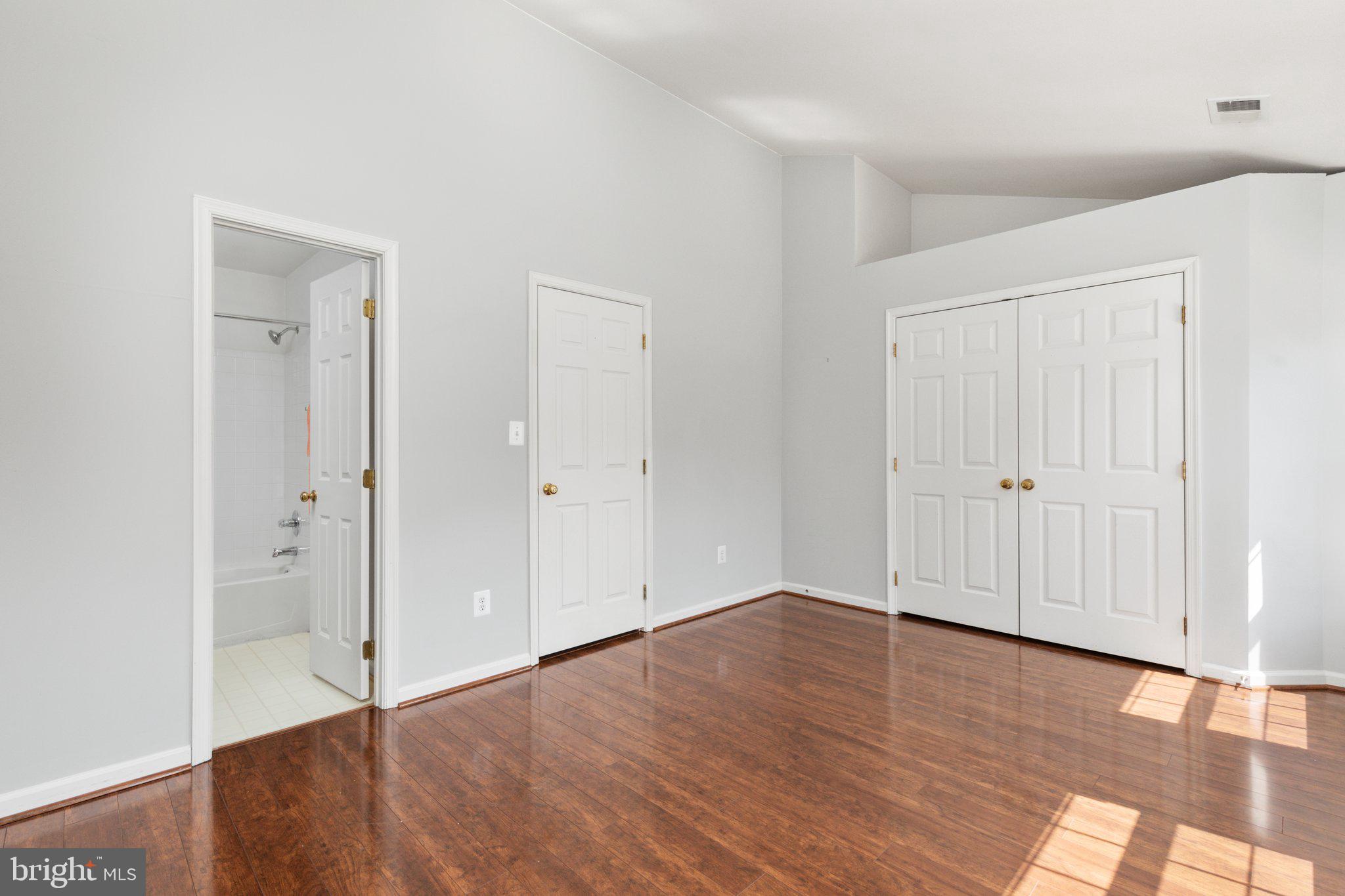 1276 Vintage Place Reston, VA 20194 - Photo 17 of 41