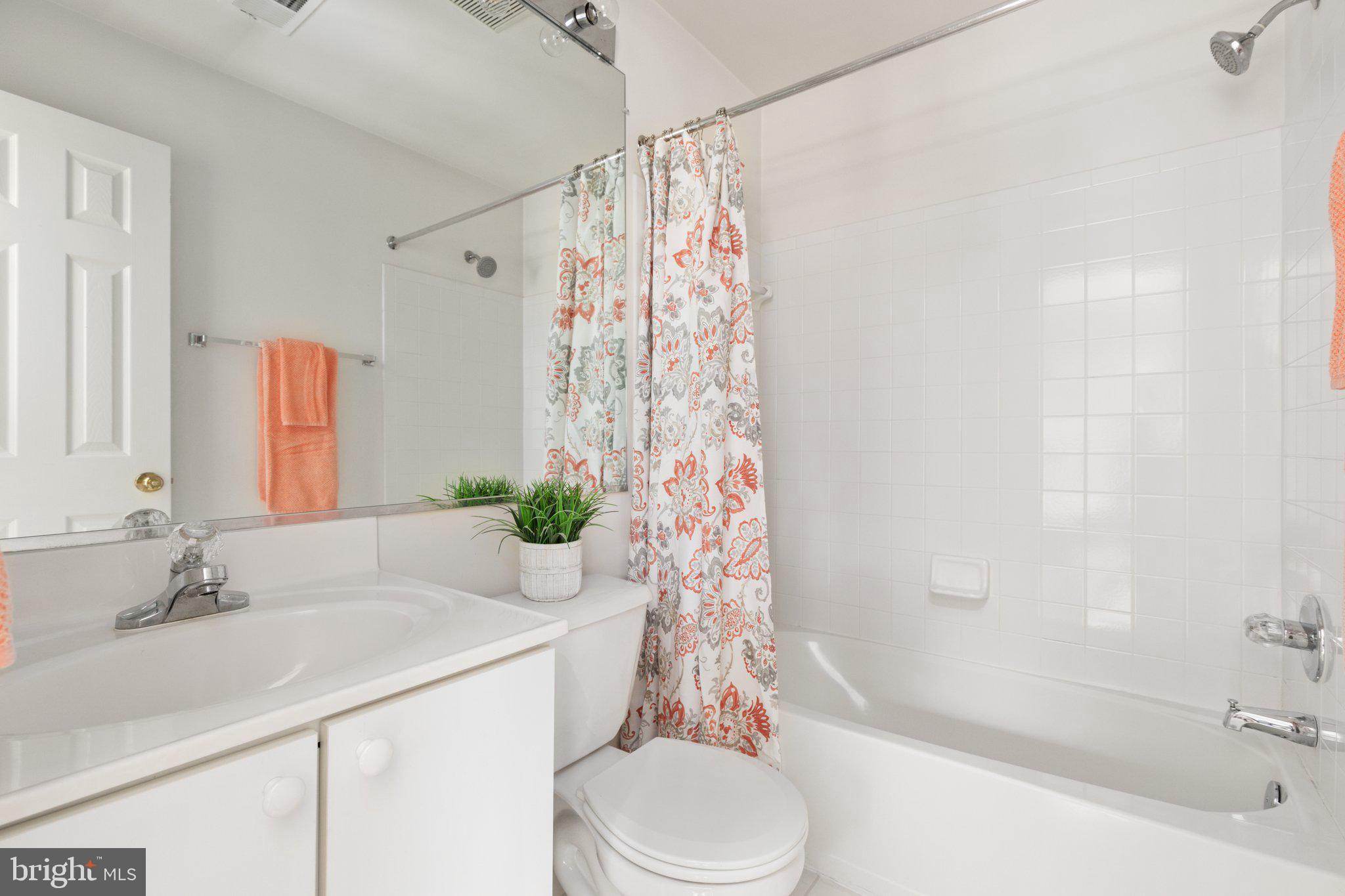1276 Vintage Place Reston, VA 20194 - Photo 18 of 41