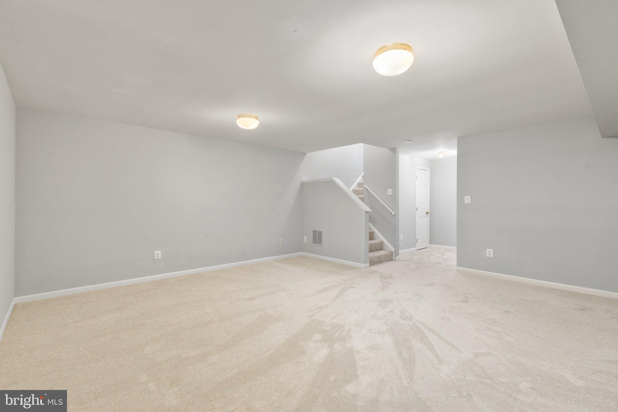 1276 Vintage Place Reston, VA 20194 - Photo 24 of 41