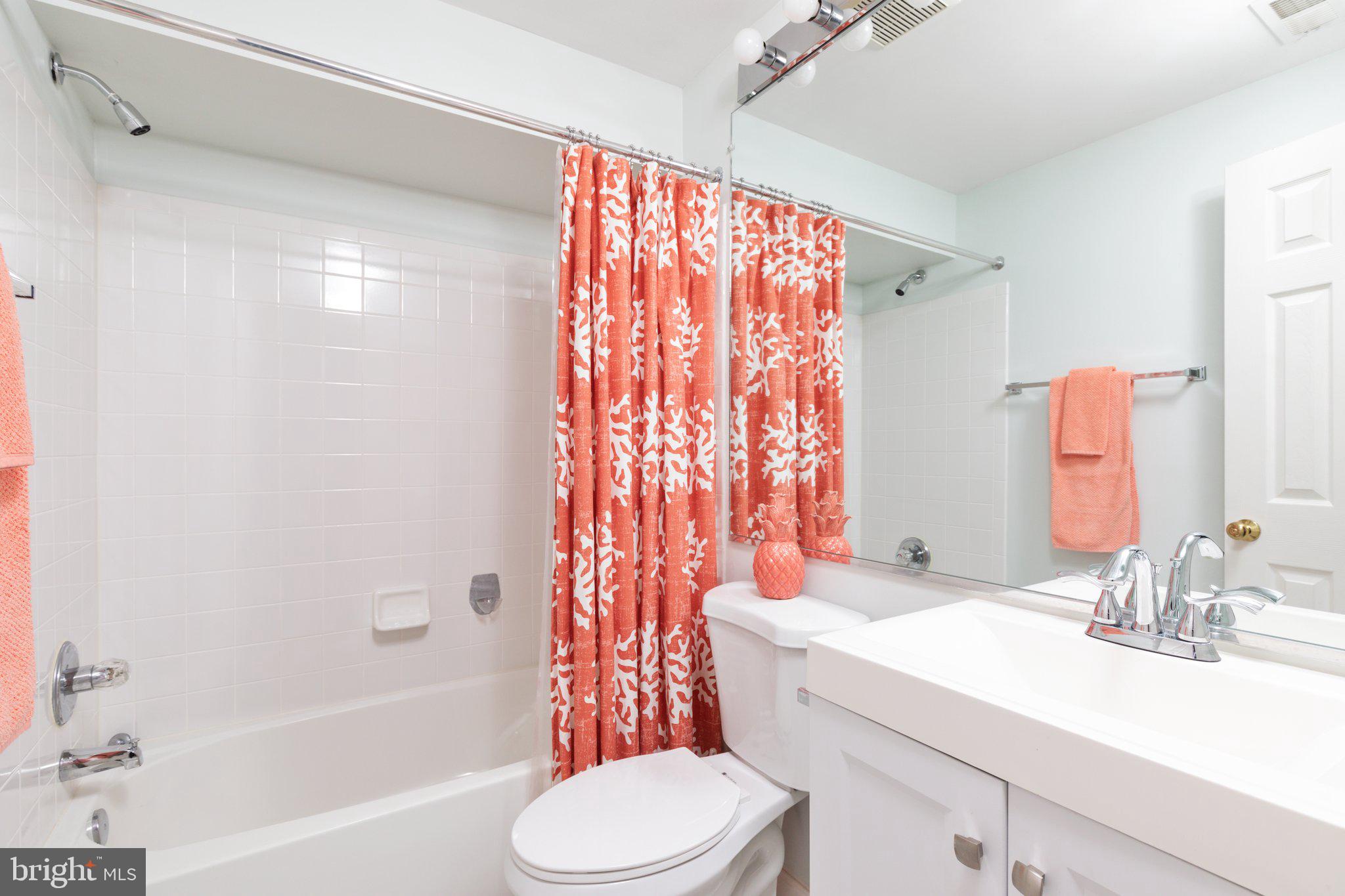 1276 Vintage Place Reston, VA 20194 - Photo 25 of 41