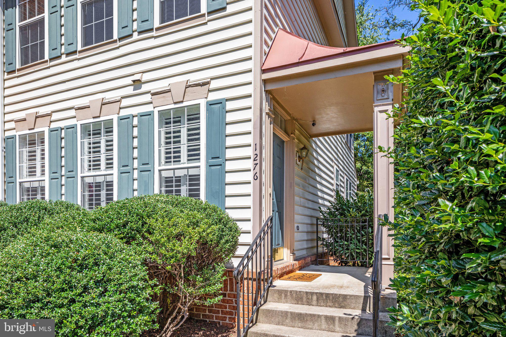 1276 Vintage Place Reston, VA 20194 - Photo 28 of 41