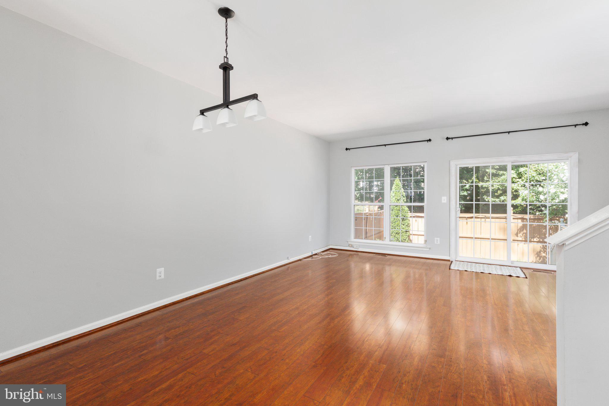1276 Vintage Place Reston, VA 20194 - Photo 9 of 41