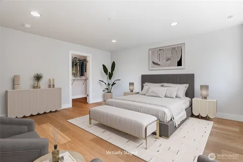 $960,000 | 12570 51st Place South, Tukwila, WA 98178