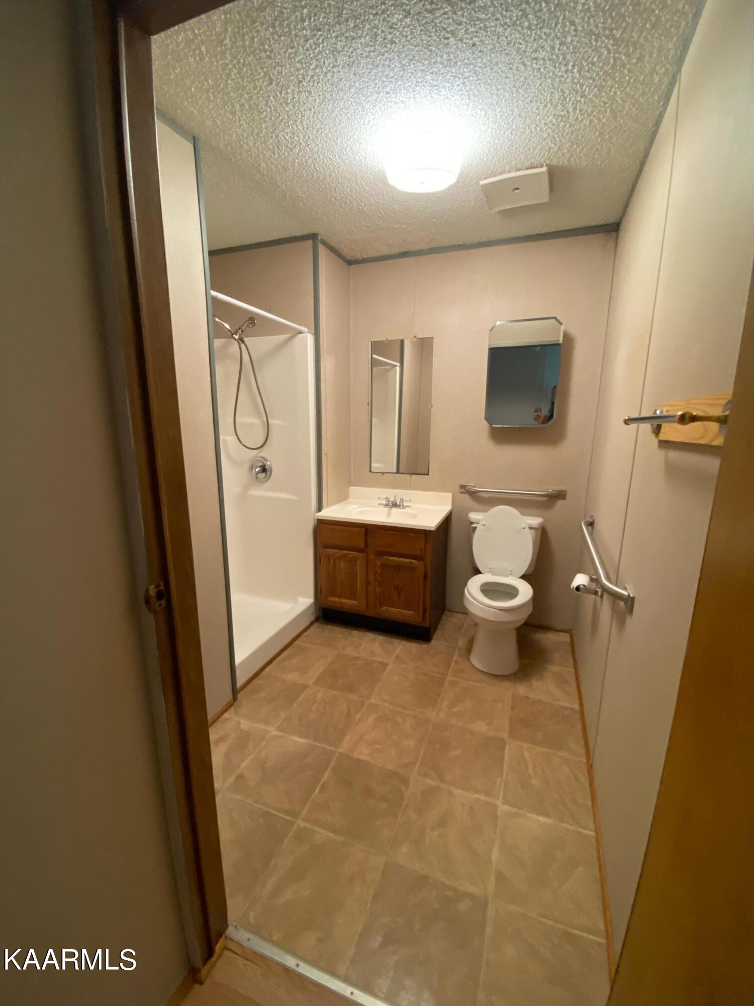 7901 Old Clinton Pike Powell, TN 37849 - Photo 10 of 10 image1 bath