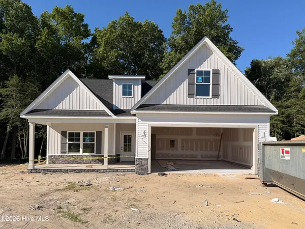 $394,899 | 3705 Huntcliff Drive, La Grange, NC 28551