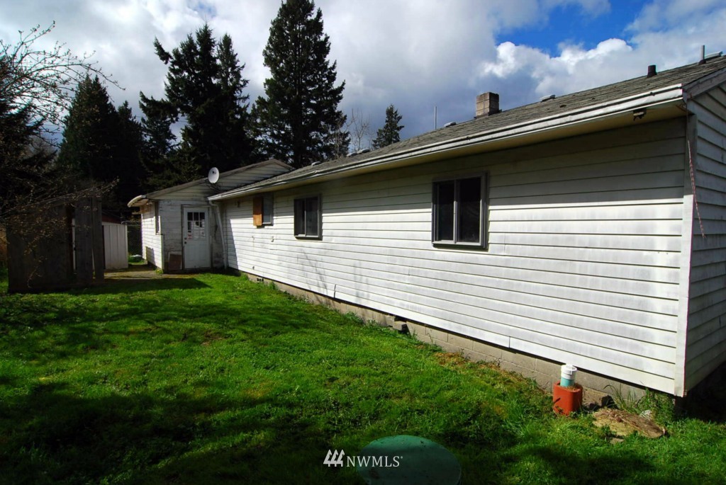 1640 Southeast Crawford Road Port Orchard, WA 98366 - Photo 2 of 17 Gallery Image 2