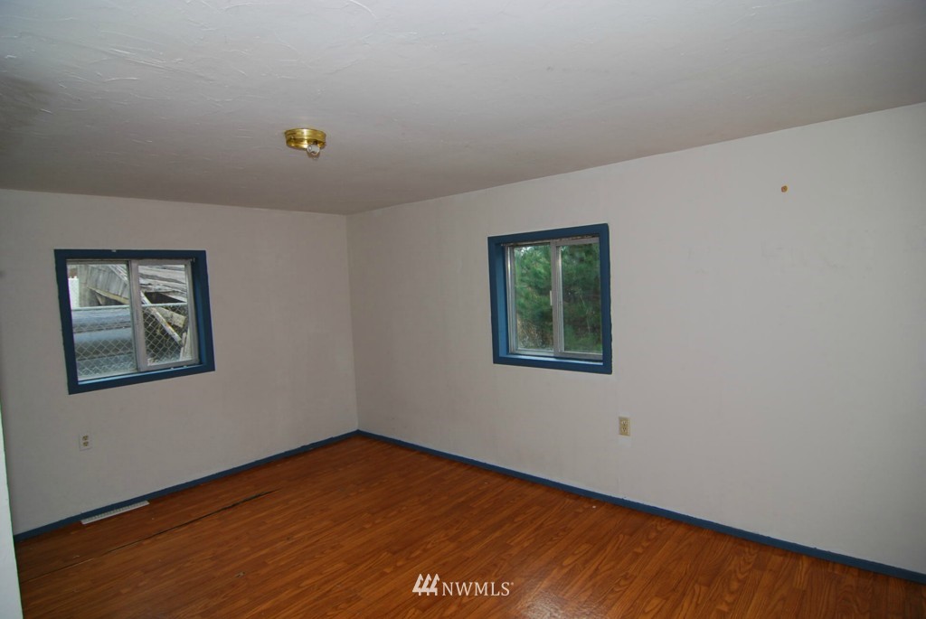 1640 Southeast Crawford Road Port Orchard, WA 98366 - Photo 12 of 17 Gallery Image 12