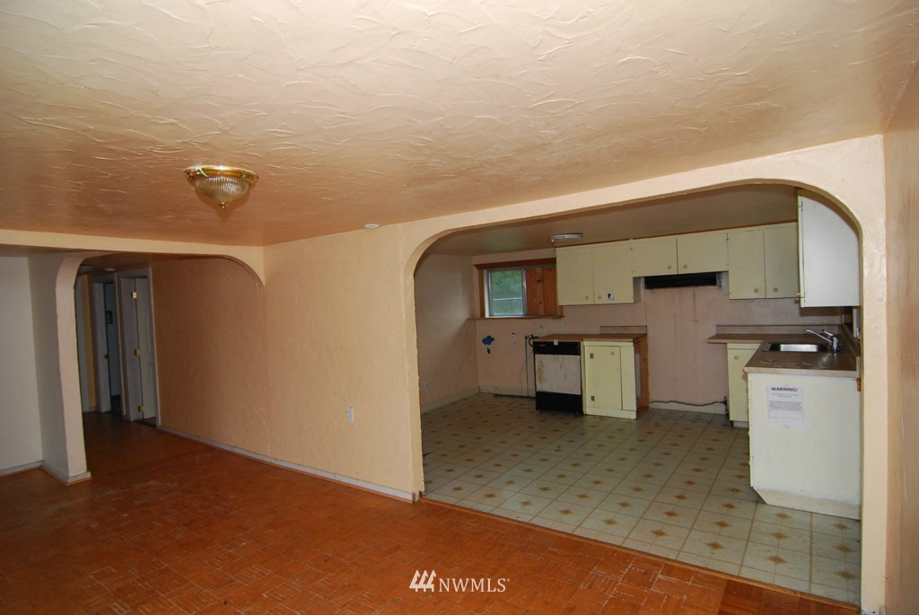 1640 Southeast Crawford Road Port Orchard, WA 98366 - Photo 13 of 17 Gallery Image 13