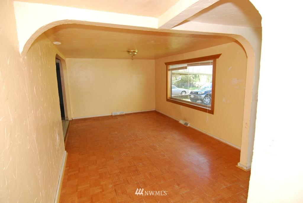 1640 Southeast Crawford Road Port Orchard, WA 98366 - Photo 8 of 17 Gallery Image 8