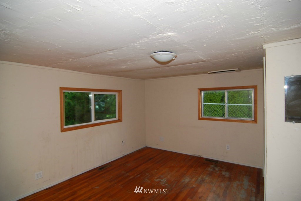 1640 Southeast Crawford Road Port Orchard, WA 98366 - Photo 10 of 17 Gallery Image 10