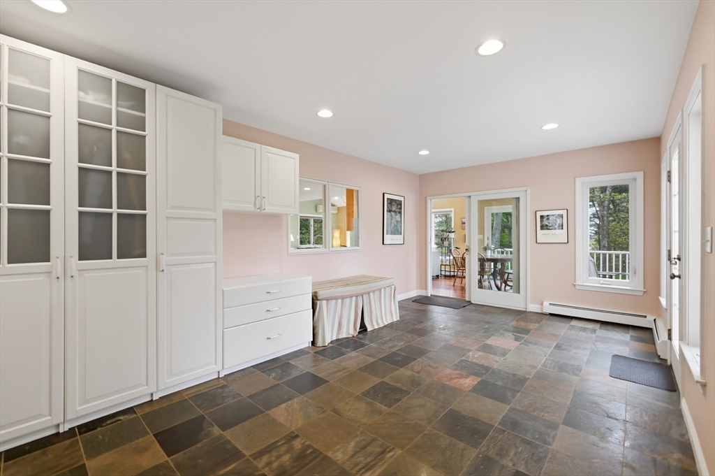 9 Woodcliffe Road Lexington, MA 02421 - Photo 2 of 39