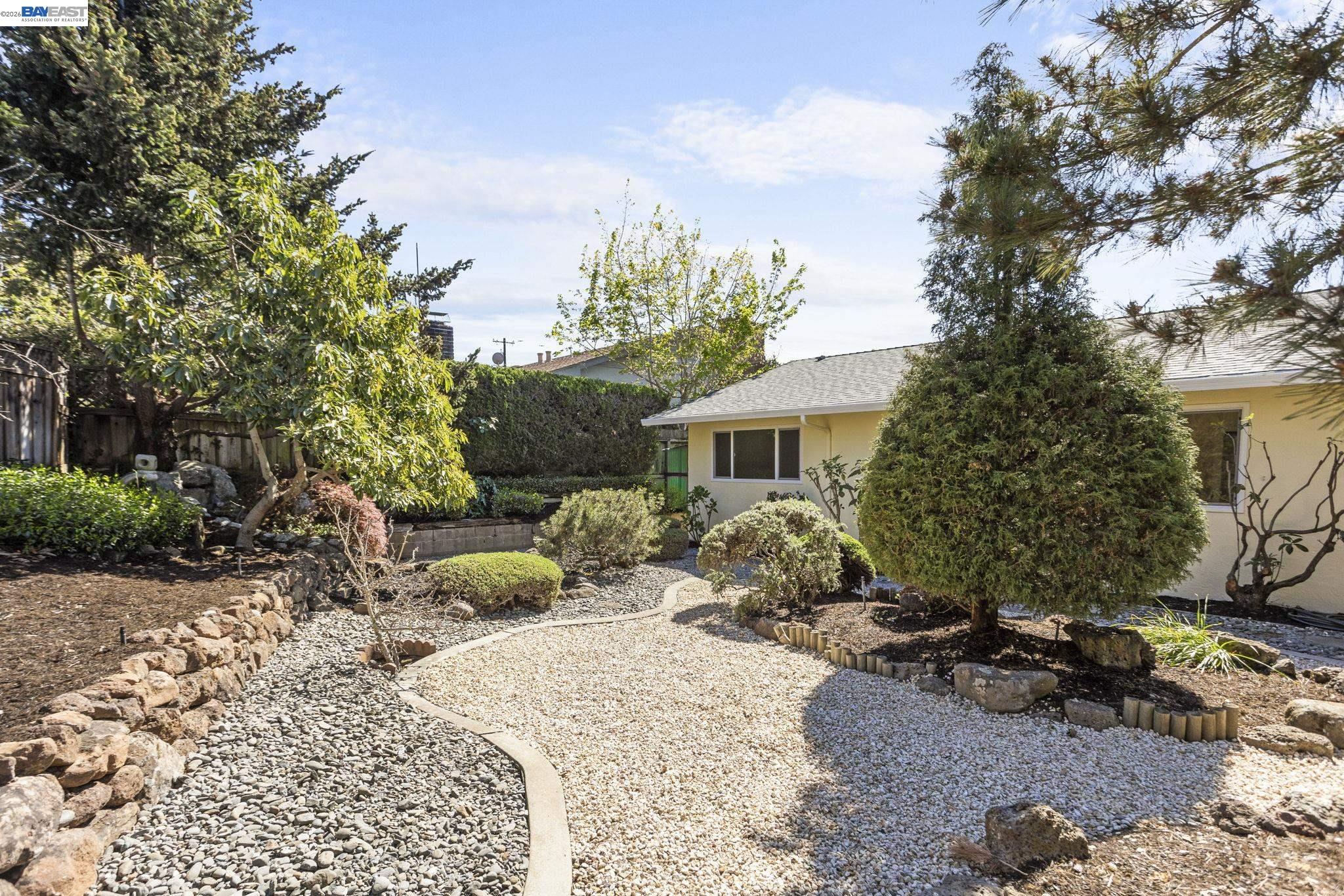 2526 Oakes Drive Hayward, CA 94542 - Photo 2 of 45