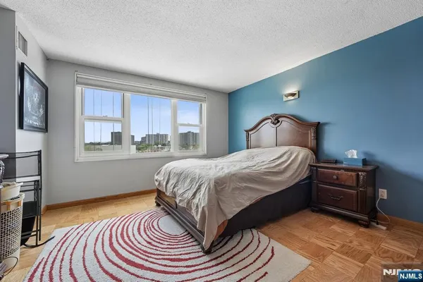 $169,000 | 555 North Avenue, Unit 8W, Fort Lee, NJ 07024