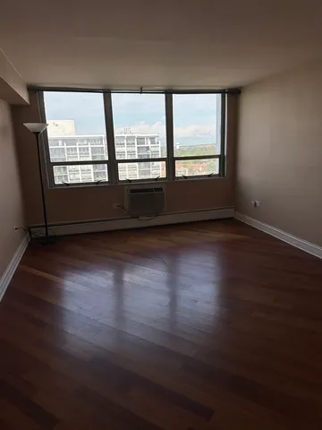 $195,000 | 8809 West Golf Road, Unit 11F, Niles, IL 60714