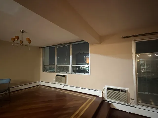 $195,000 | 8809 West Golf Road, Unit 11F, Niles, IL 60714