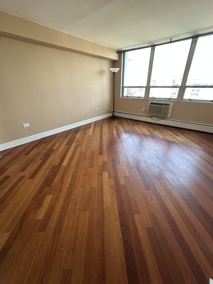 8809 West Golf Road, Unit 11F Niles, IL 60714 - Photo 6 of 15