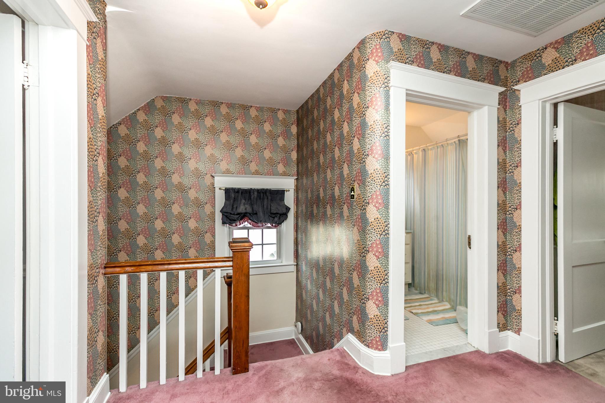 513 Anneslie Road Baltimore, MD 21212 - Photo 17 of 29 Upsatir foyer