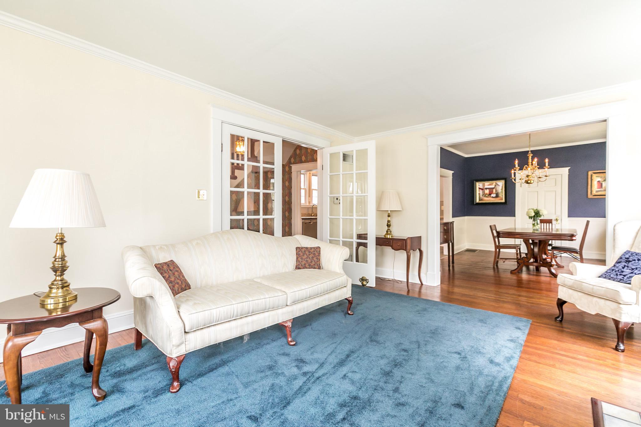 513 Anneslie Road Baltimore, MD 21212 - Photo 4 of 29 Living room