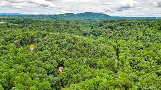 $489,900 | 1122 Beaver Lake Drive, Ellijay, GA 30540
