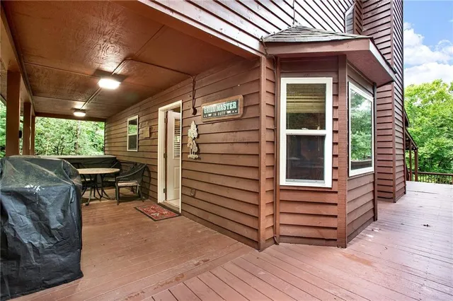 $489,900 | 1122 Beaver Lake Drive, Ellijay, GA 30540
