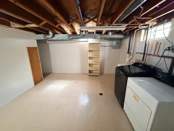 $2,500 | 223 Highland Road, Grayslake, IL 60030