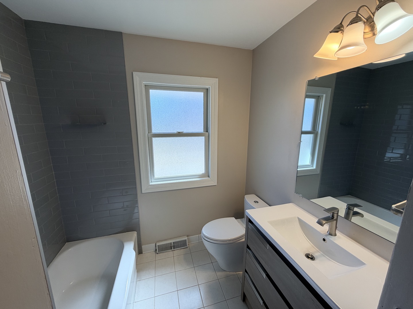 223 Highland Road Grayslake, IL 60030 - Photo 6 of 19