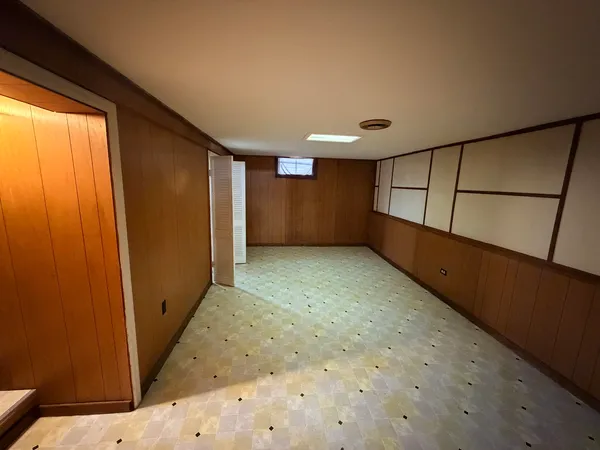 $2,500 | 223 Highland Road, Grayslake, IL 60030