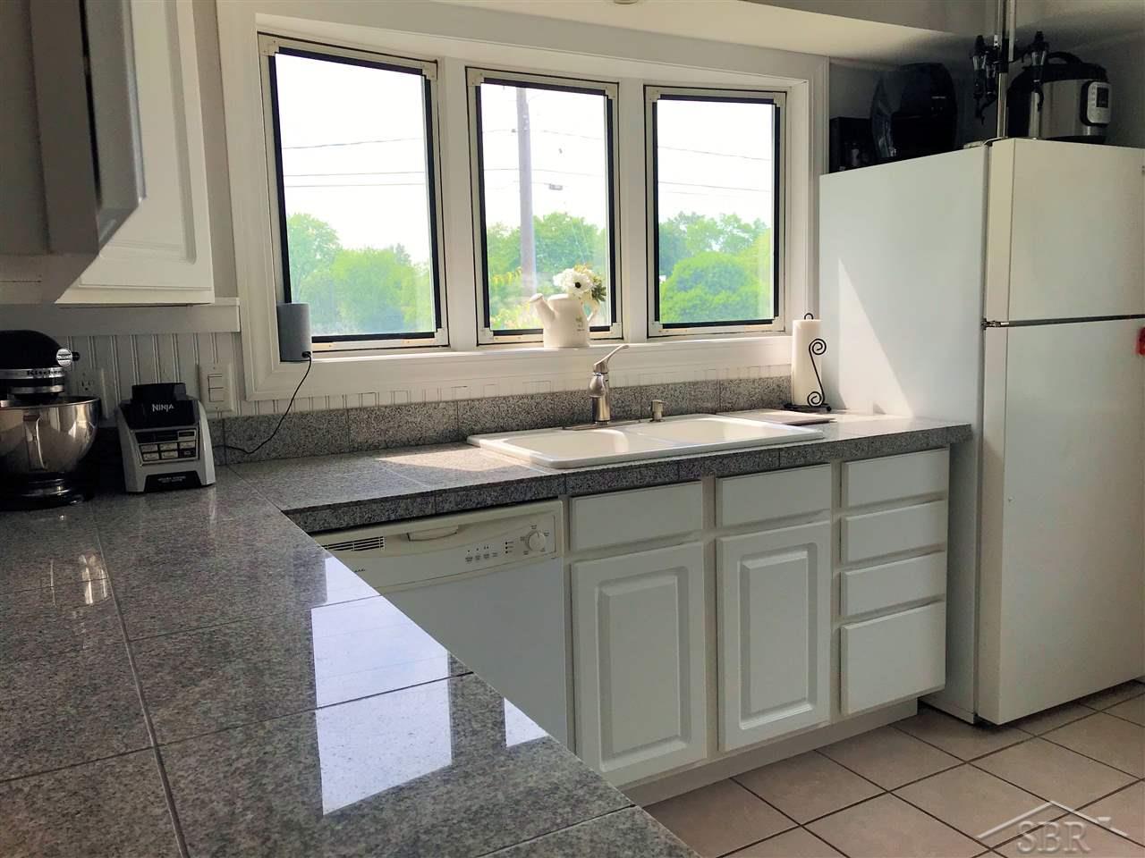 1416 North Center Road Saginaw, MI 48638 - Photo 18 of 55 31383611-17.JPG