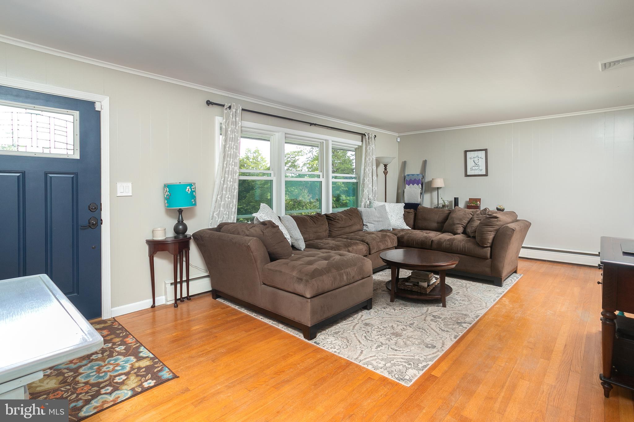 174 Larrison Road Wrightstown, NJ 08562 - Photo 3 of 25