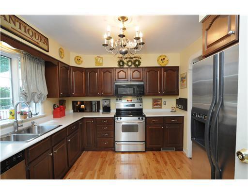 229 Orr Road Upper St. Clair, PA 15241 - Photo 9 of 18 Kitchen.