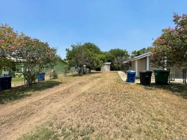 $1,550 | 5547 Stonybrook Drive, San Antonio, TX 78242