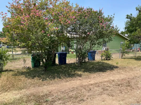 $1,550 | 5547 Stonybrook Drive, San Antonio, TX 78242