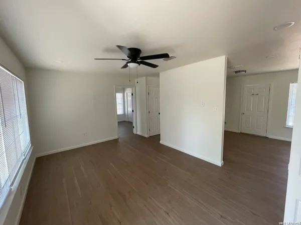 $1,550 | 5547 Stonybrook Drive, San Antonio, TX 78242