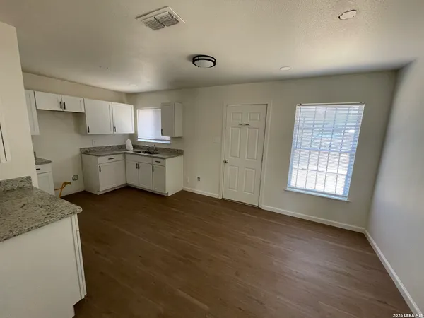 $1,550 | 5547 Stonybrook Drive, San Antonio, TX 78242