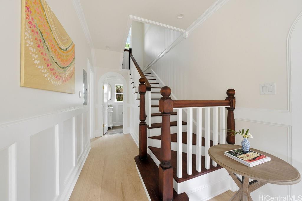 3198 Alika Avenue Honolulu, HI 96817 - Photo 15 of 25 a view of a hallway with seating area