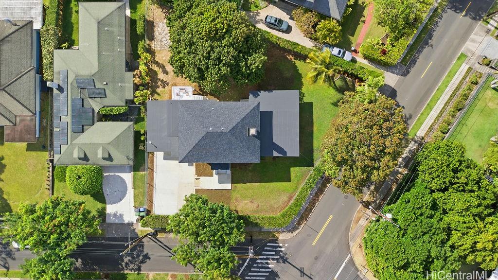 3198 Alika Avenue Honolulu, HI 96817 - Photo 25 of 25 an aerial view of a house with swimming pool and garden