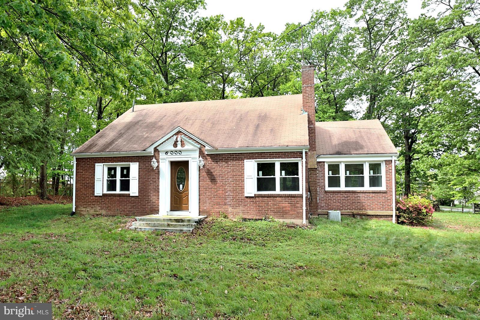 6000 Rolling Road, Unit 1 Springfield, VA 22152 - Photo 1 of 25 Exterior (Front)