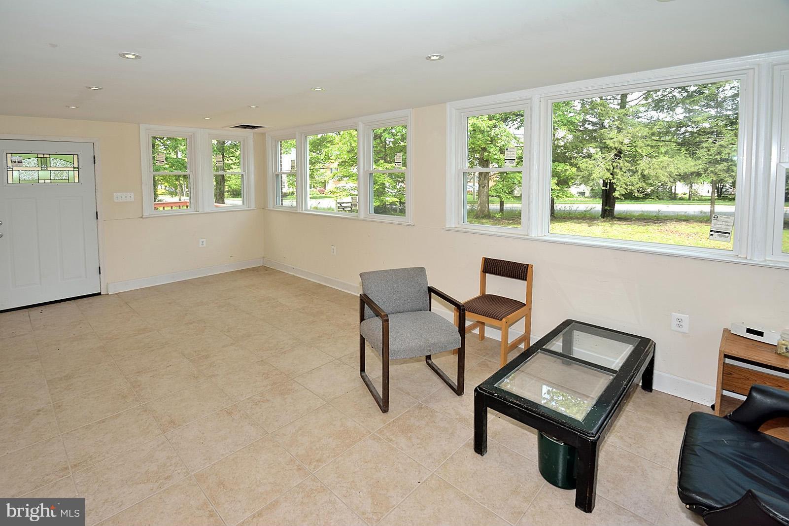 6000 Rolling Road, Unit 1 Springfield, VA 22152 - Photo 17 of 25 Dining Room
