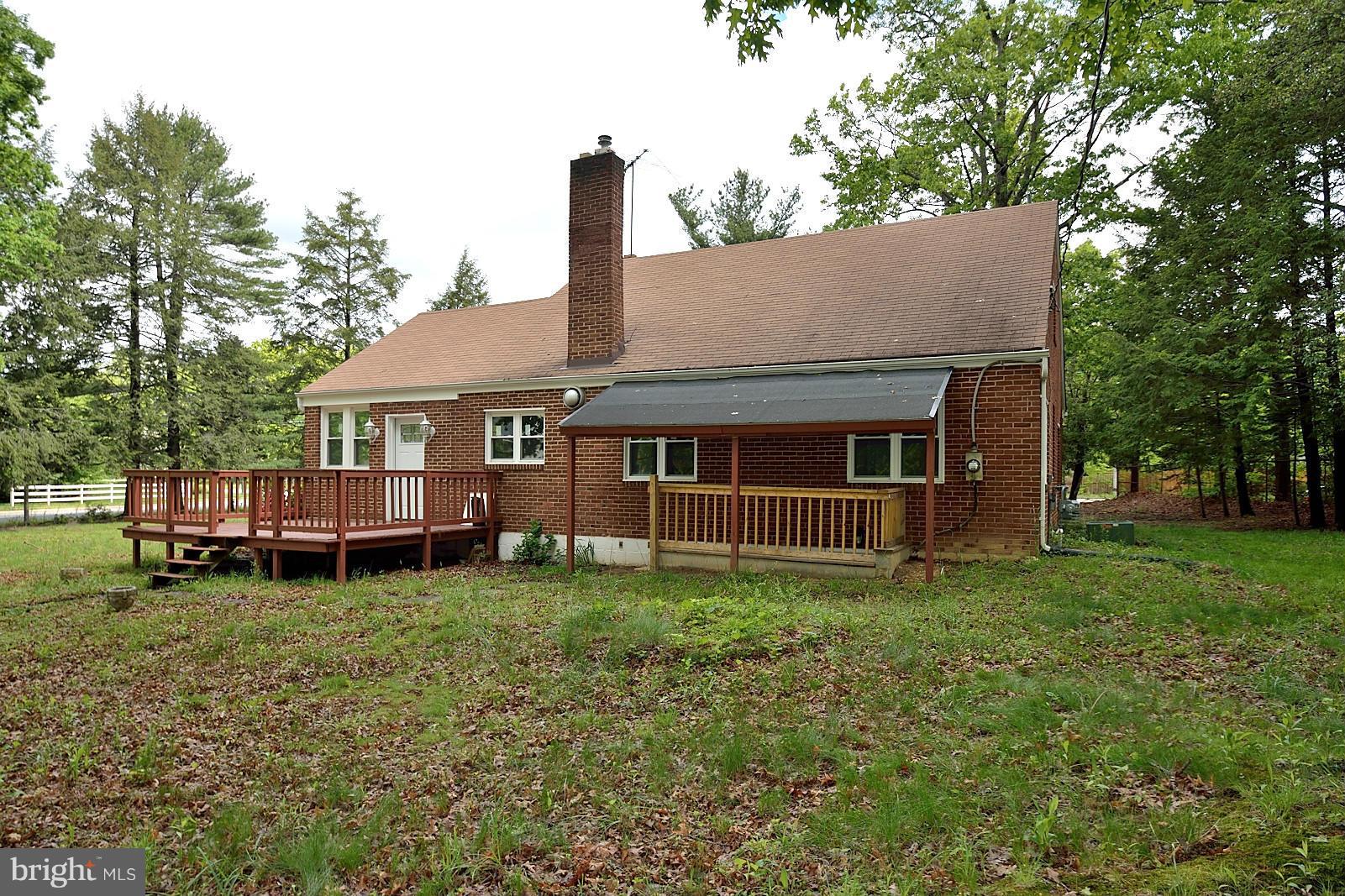 6000 Rolling Road, Unit 1 Springfield, VA 22152 - Photo 22 of 25 Exterior (Rear)