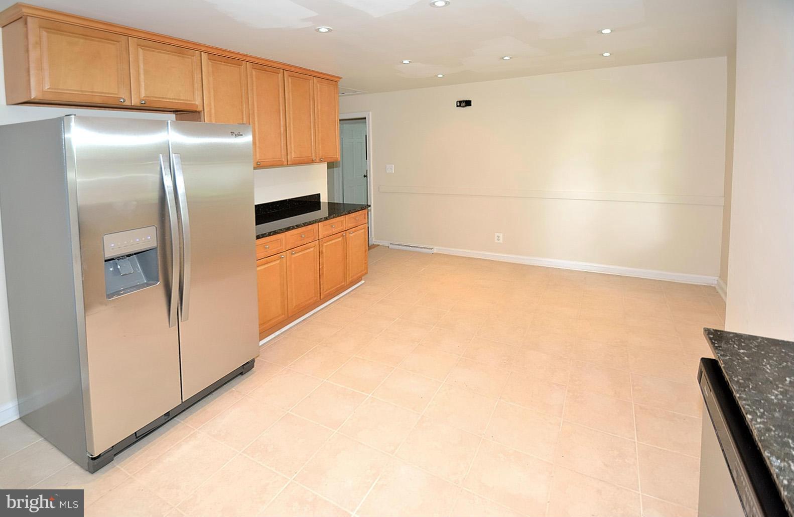 6000 Rolling Road, Unit 1 Springfield, VA 22152 - Photo 8 of 25 Kitchen
