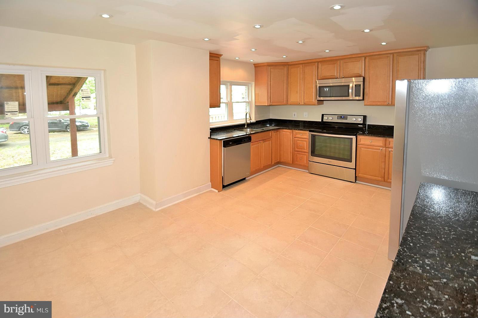 6000 Rolling Road, Unit 1 Springfield, VA 22152 - Photo 9 of 25 Kitchen