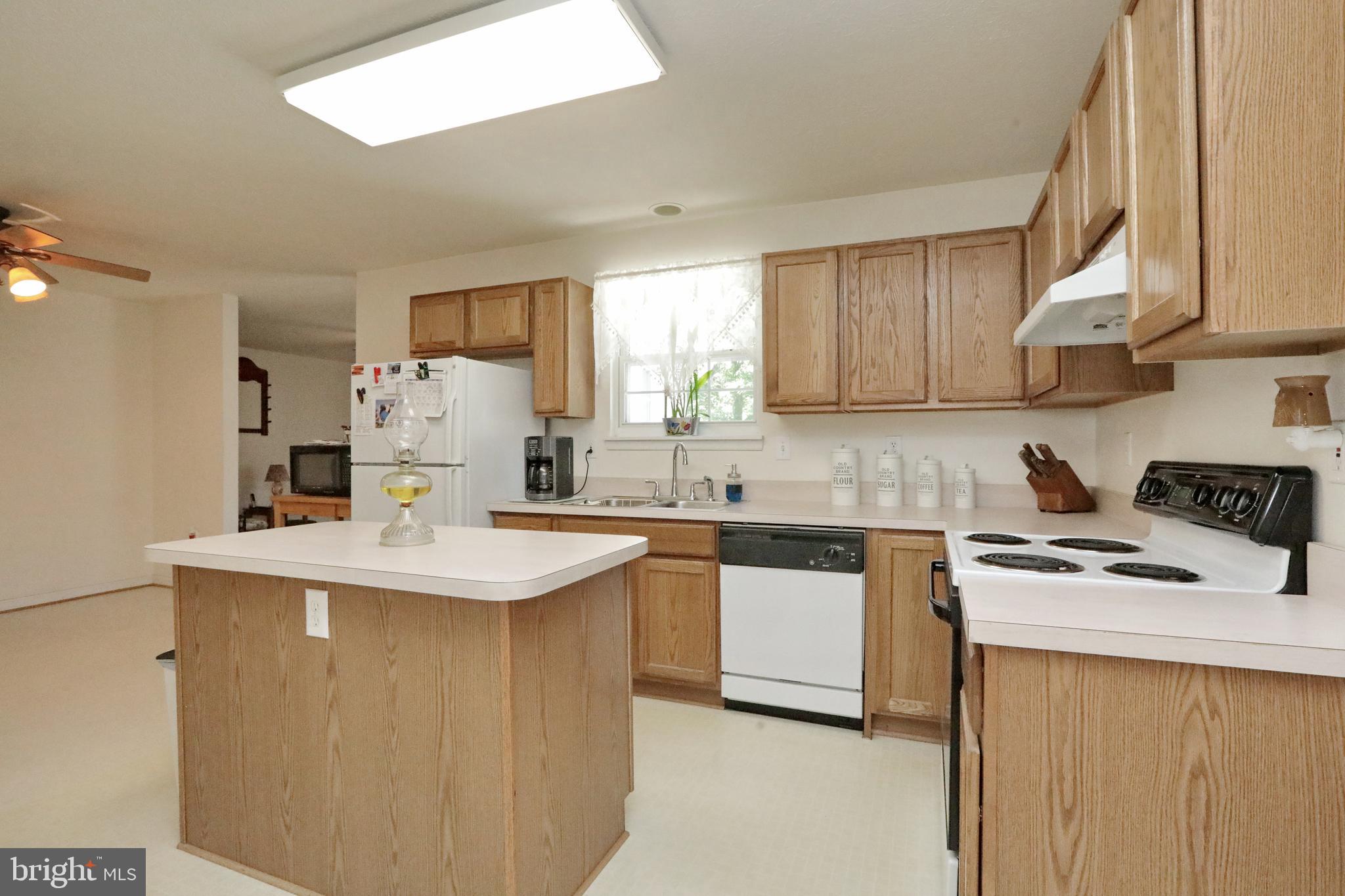 8575 Turkey Hill Road Pomfret, MD 20675 - Photo 2 of 42 Gallery Image 2