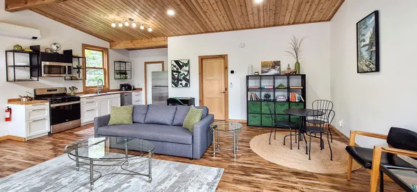$498,400 | 365 Mondamin Trail, La Pointe, WI 54850