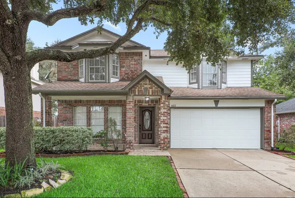 $2,750 | 602 Oak Briar Drive, Kemah, TX 77565