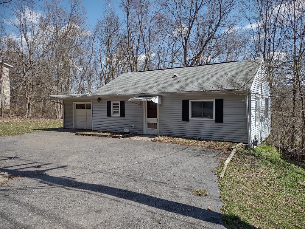 48 Savitch Road Binghamton, NY 13901 - Photo 2 of 21