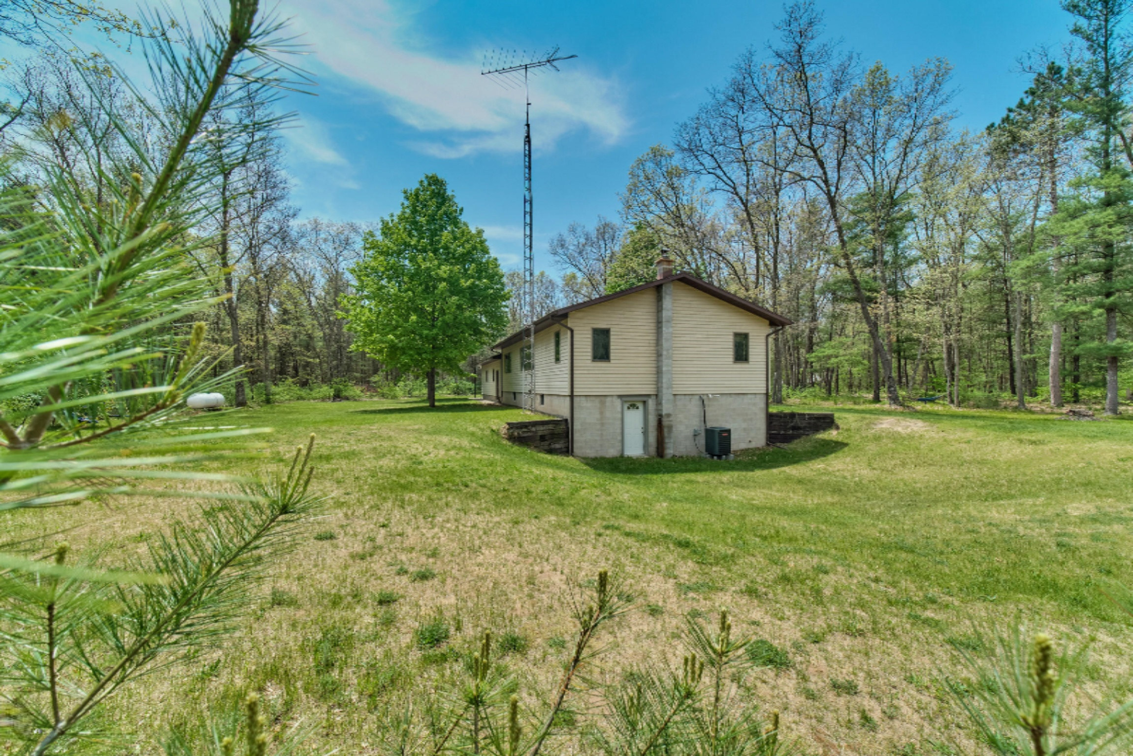 8578 South 116th Avenue Rothbury, MI 49452 - Photo 6 of 54 8578_S_116th_Ave-50