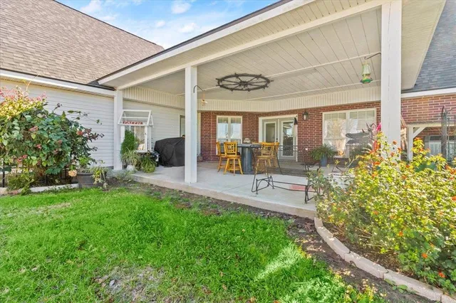 $440,000 | 1361 Highway 384, Lake Charles, LA 70607