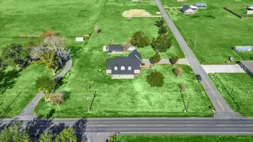 1361 Highway 384 Lake Charles, LA 70607 - Photo 3 of 25